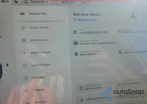 2020 Tesla Model Y z USA, uszkodzony, nr VIN 5YJYGDEE8LF031755